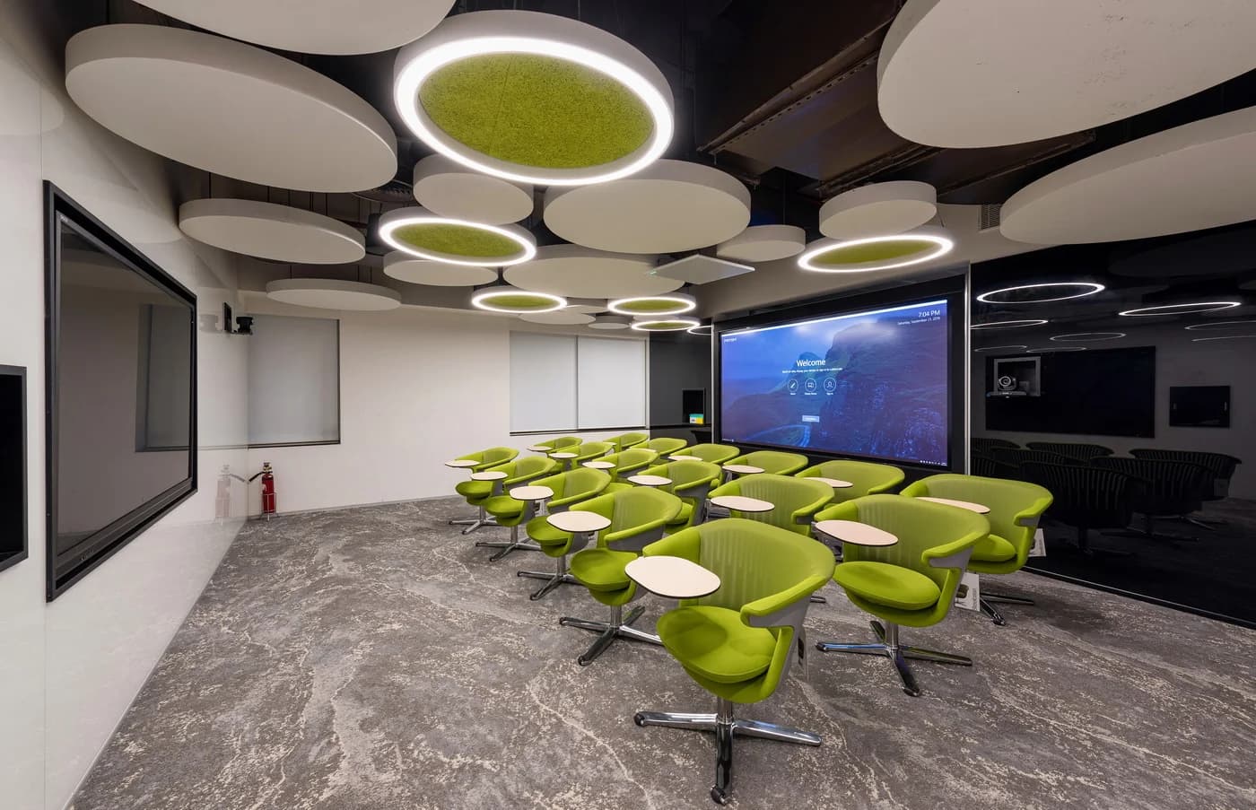 Accenture Mumbai Interior 4